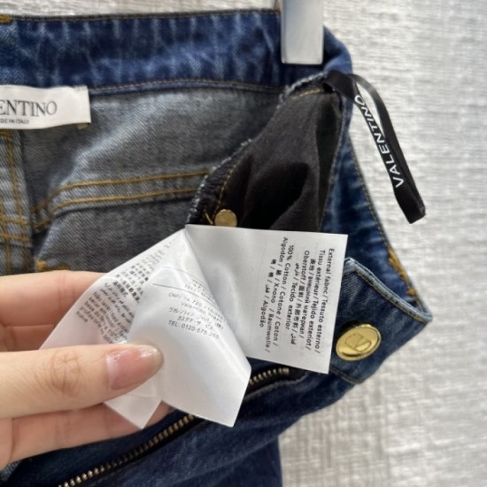 VALENTINO Overwhelming support rate 2023SS wide pants VALENTINO Overwhelming support rate 2023SS wide pants