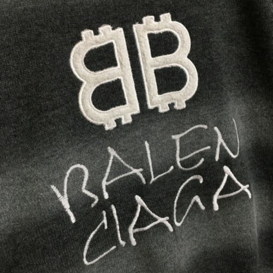 2023FW BALENCIAGA Balenciaga support is rapidly increasing Pullover knit 2023FW BALENCIAGA Balenciaga support is rapidly increasing Pullover knit