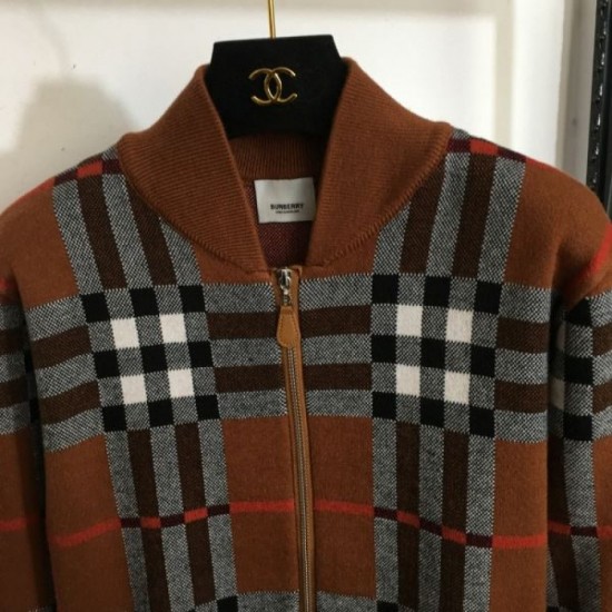 BURBERRY Burberry Emergency Sale Surprising Price 2023FW Long Sleeve Knit BURBERRY Burberry Emergency Sale Surprising Price 2023FW Long Sleeve Knit