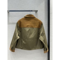 CELINE 2023FW Sweater whose wonderful coordination attracts a lot of attention
