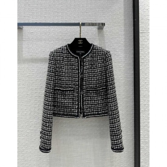 CHANEL Chanel surprisingly compatible 2023SS short length coat CHANEL Chanel surprisingly compatible 2023SS short length coat