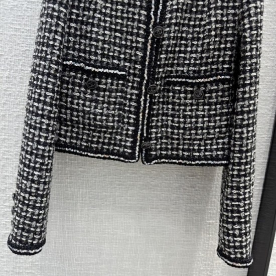 CHANEL Chanel surprisingly compatible 2023SS short length coat CHANEL Chanel surprisingly compatible 2023SS short length coat