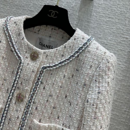 2023FW Coat CHANEL This is the one for this fall 2023FW Coat CHANEL This is the one for this fall
