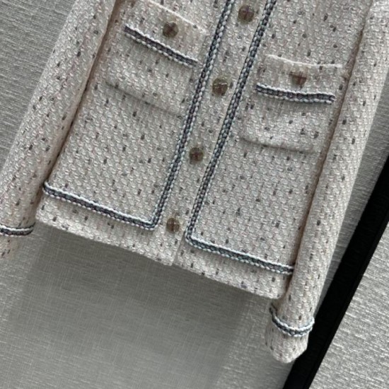 2023FW Coat CHANEL This is the one for this fall 2023FW Coat CHANEL This is the one for this fall