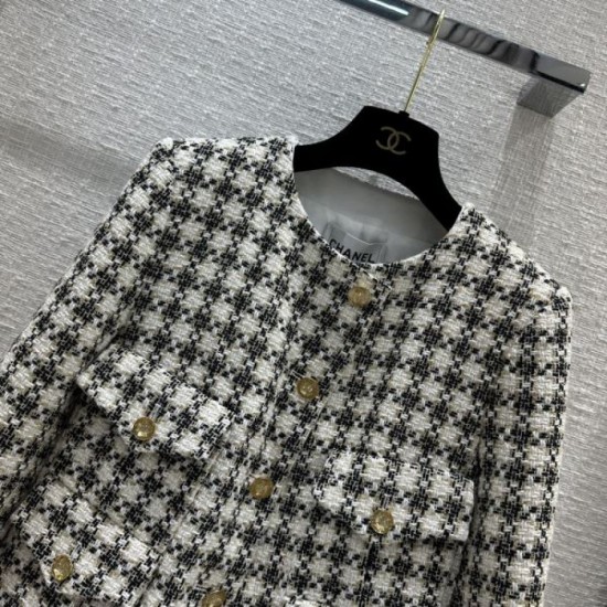 2023FW coat CHANEL A stylish item 2023FW coat CHANEL A stylish item