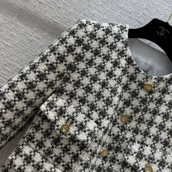2023FW coat CHANEL A stylish item 2023FW coat CHANEL A stylish item