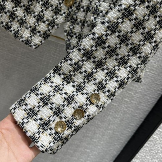 2023FW coat CHANEL A stylish item 2023FW coat CHANEL A stylish item