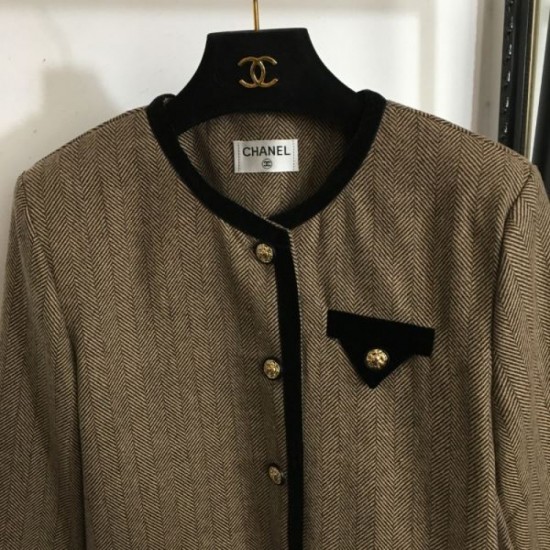 2023FW coat CHANEL Chanel new item that is extremely popular 2023FW coat CHANEL Chanel new item that is extremely popular