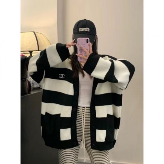 2023FW Knit Cardigan CHANEL New Arrivals Lowest Price Sale 2023FW Knit Cardigan CHANEL New Arrivals Lowest Price Sale