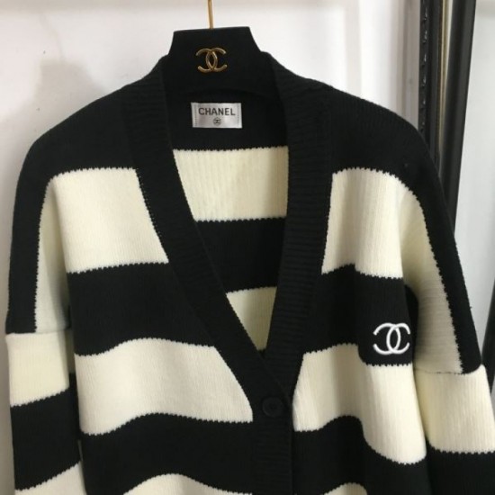 2023FW Knit Cardigan CHANEL New Arrivals Lowest Price Sale 2023FW Knit Cardigan CHANEL New Arrivals Lowest Price Sale