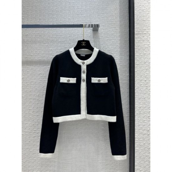 2023FW CHANEL CHANEL Cardigan that shines with sophisticated charm 2023FW CHANEL CHANEL Cardigan that shines with sophisticated charm