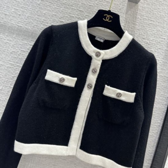 2023FW CHANEL CHANEL Cardigan that shines with sophisticated charm 2023FW CHANEL CHANEL Cardigan that shines with sophisticated charm
