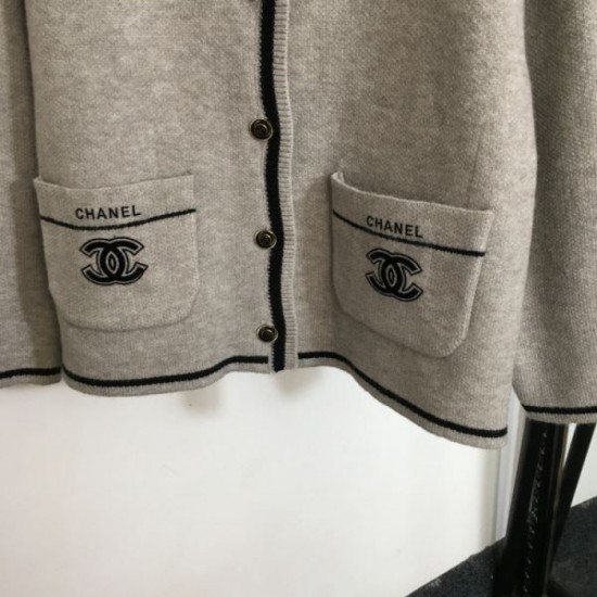 2023FW CHANEL CHANEL Cardigan knit that can be used for any occasion 2023FW CHANEL CHANEL Cardigan knit that can be used for any occasion