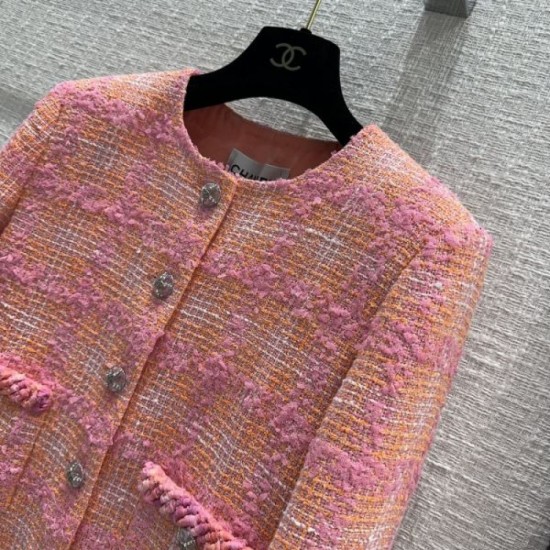 CHANEL 2023FW coat, popular among fashionable people CHANEL 2023FW coat, popular among fashionable people