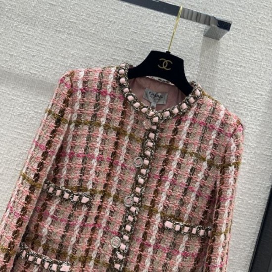 CHANEL 2023FW coat that is easy to wear CHANEL 2023FW coat that is easy to wear