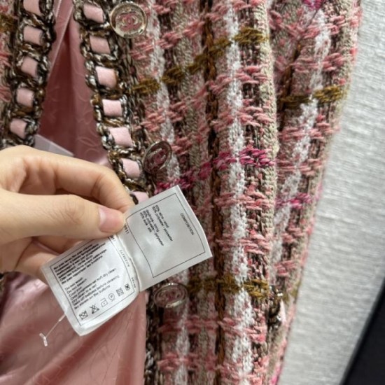 CHANEL 2023FW coat that is easy to wear CHANEL 2023FW coat that is easy to wear
