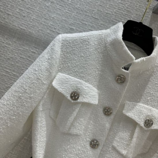 CHANEL 2023FW coat, popular among fashionable people CHANEL 2023FW coat, popular among fashionable people