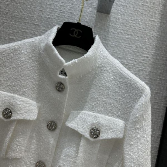 CHANEL 2023FW coat, popular among fashionable people CHANEL 2023FW coat, popular among fashionable people