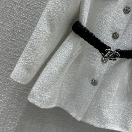 CHANEL 2023FW coat, popular among fashionable people CHANEL 2023FW coat, popular among fashionable people