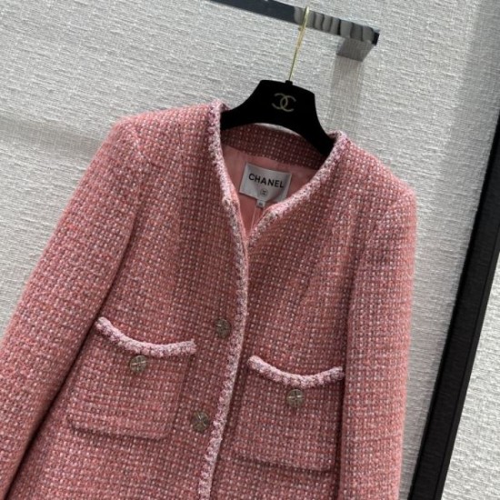 CHANEL A statement item 2023FW coat CHANEL A statement item 2023FW coat