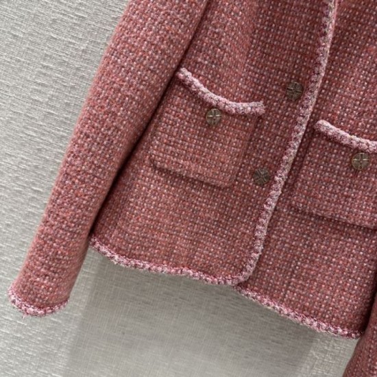 CHANEL A statement item 2023FW coat CHANEL A statement item 2023FW coat