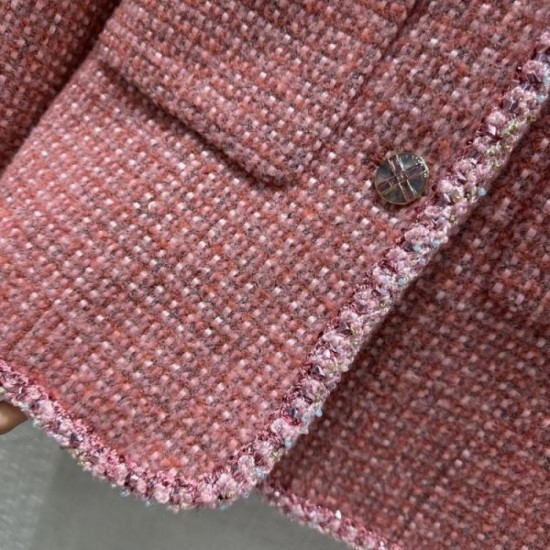 CHANEL A statement item 2023FW coat CHANEL A statement item 2023FW coat