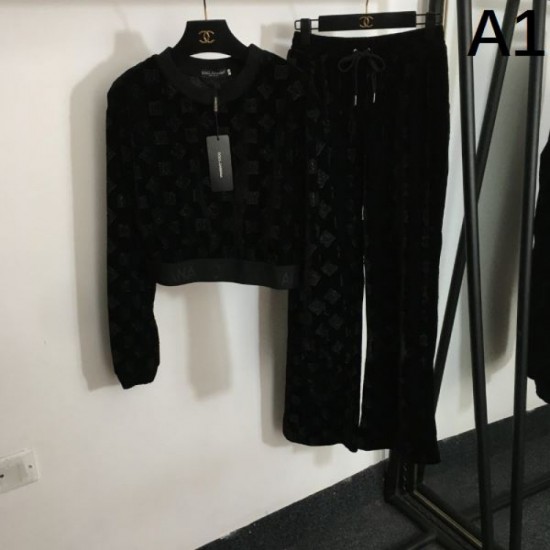 DOLCE & GABBANA Dolce & Gabbana lowest price challenge! 2023FW top and bottom set DOLCE & GABBANA Dolce & Gabbana lowest price challenge! 2023FW top and bottom set