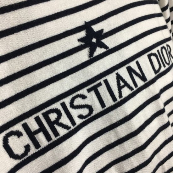 2023FW Knit Cardigan DIOR Dior has a casual atmosphere 2023FW Knit Cardigan DIOR Dior has a casual atmosphere