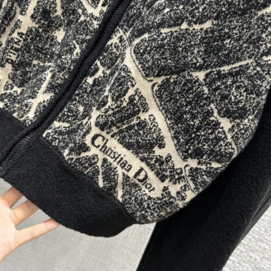 2023FW Jacket DIOR For an elegant casual outfit 2023FW Jacket DIOR For an elegant casual outfit