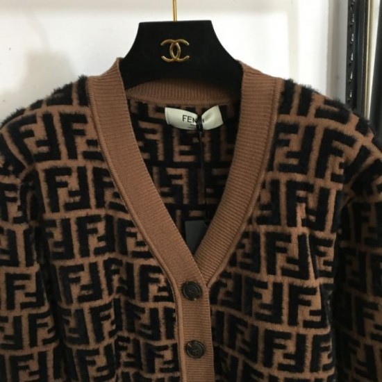 2023FW Knit Cardigan FENDI Featured new item with a seasonal feel 2023FW Knit Cardigan FENDI Featured new item with a seasonal feel