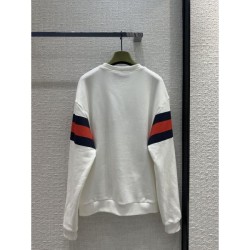 GUCCI Fans flock to the new Gucci winter 2023FW pullover