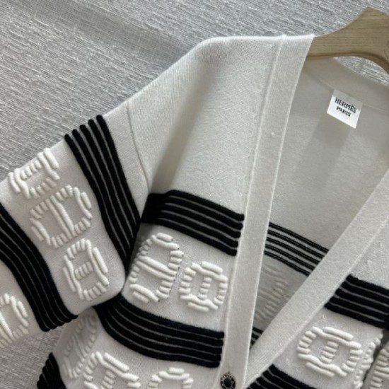 2023FW Cashmere Cardigan HERMES Get it at a new sale price 2023FW Cashmere Cardigan HERMES Get it at a new sale price