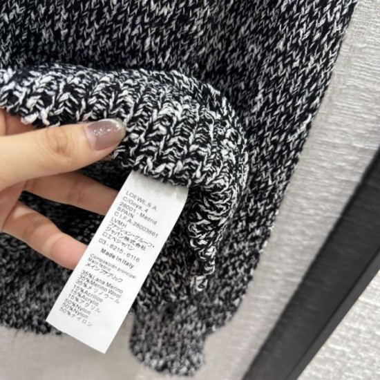 2023FW Knit Cardigan LOEWE Autumn-like and refreshing impression 2023FW Knit Cardigan LOEWE Autumn-like and refreshing impression