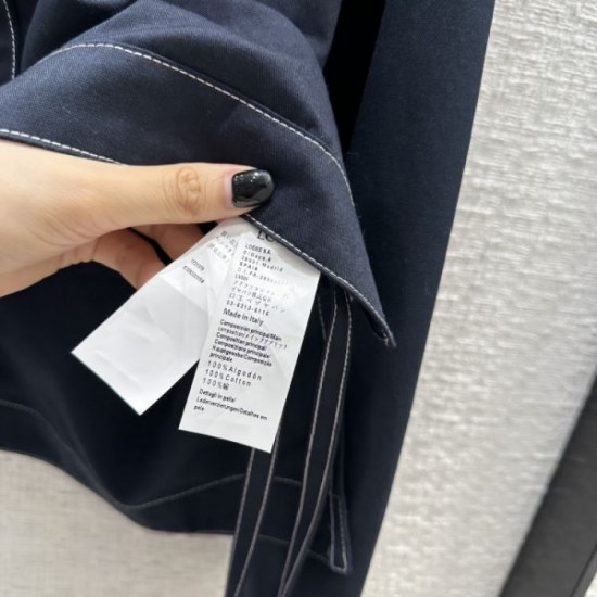 2023FW coat LOEWE Autumn color not in stock in Japan 2023FW coat LOEWE Autumn color not in stock in Japan