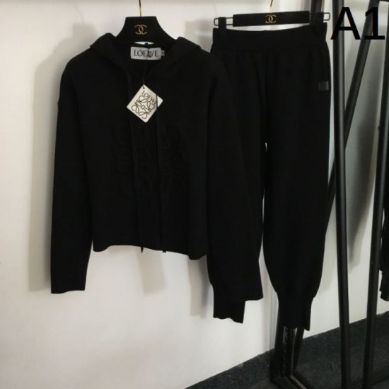 2023FW Knit Set LOEWE Decided on a modern style 2023FW Knit Set LOEWE Decided on a modern style