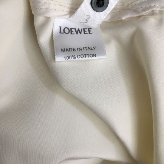 LOEWE 2023FW coat that is now very popular among celebrities LOEWE 2023FW coat that is now very popular among celebrities