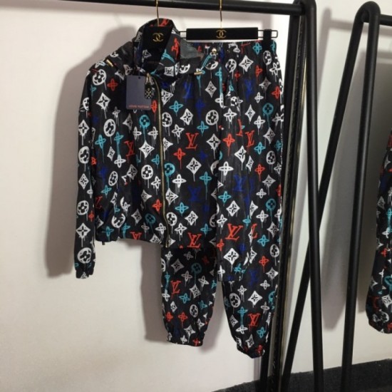 LOUIS VUITTON Louis Vuitton recommended sale 2023SS sports suit LOUIS VUITTON Louis Vuitton recommended sale 2023SS sports suit