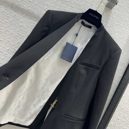 LOUIS VUITTON Louis Vuitton Explosive popularity in winter 2023FW coat LOUIS VUITTON Louis Vuitton Explosive popularity in winter 2023FW coat