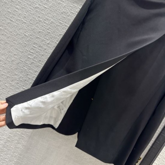 LOUIS VUITTON Louis Vuitton Explosive popularity in winter 2023FW coat LOUIS VUITTON Louis Vuitton Explosive popularity in winter 2023FW coat