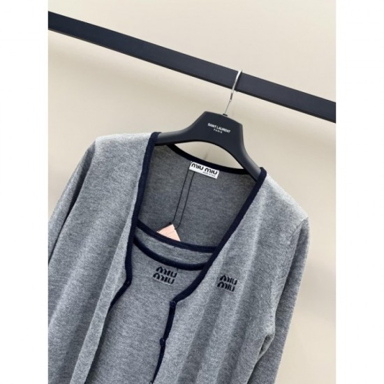MIU MIU 2023FW wool vest 2-piece set Explosively popular restock MIU MIU 2023FW wool vest 2-piece set Explosively popular restock