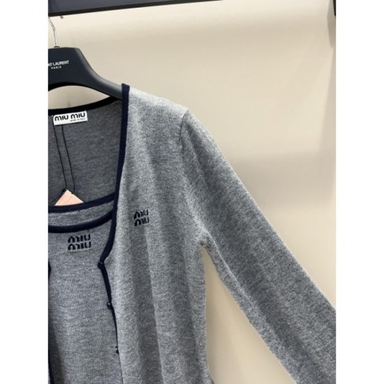 MIU MIU 2023FW wool vest 2-piece set Explosively popular restock MIU MIU 2023FW wool vest 2-piece set Explosively popular restock