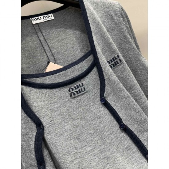 MIU MIU 2023FW wool vest 2-piece set Explosively popular restock MIU MIU 2023FW wool vest 2-piece set Explosively popular restock