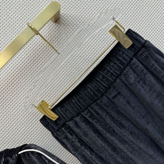 2023FW 2-piece setup MIU MIU Excellent mix-and-match ability 2023FW 2-piece setup MIU MIU Excellent mix-and-match ability