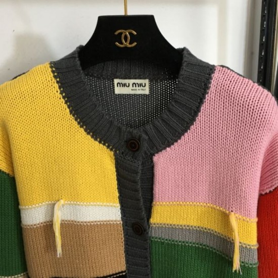 MIU MIU New items continue to sell out 2023FW knit cardigan MIU MIU New items continue to sell out 2023FW knit cardigan
