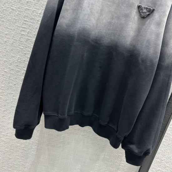 PRADA Prada 2023FW pullover new work suddenly price cut! PRADA Prada 2023FW pullover new work suddenly price cut!