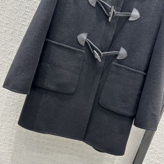 2023FW Cashmere coat PRADA Prada continues to attract attention in fall and winter 2023FW Cashmere coat PRADA Prada continues to attract attention in fall and winter
