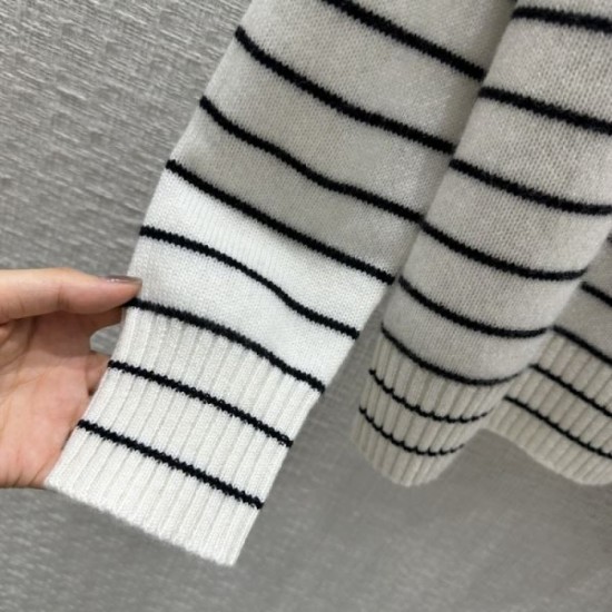 2023FW cashmere knit PRADA Prada should be worn this fall 2023FW cashmere knit PRADA Prada should be worn this fall