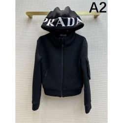 2023FW Coat PRADA Prada Eye-catching style this fall