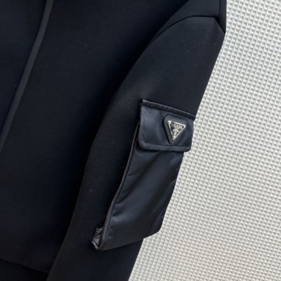 2023FW Coat PRADA Prada Eye-catching style this fall 2023FW Coat PRADA Prada Eye-catching style this fall