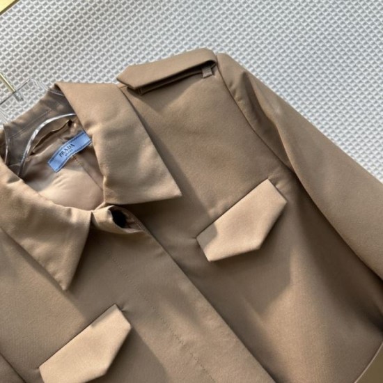 2023FW Coat PRADA Fans flock to the new fall edition 2023FW Coat PRADA Fans flock to the new fall edition